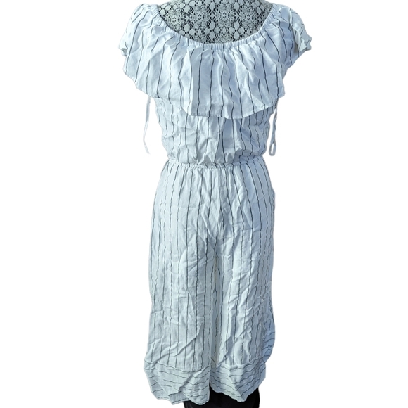 Yaya & Co Striped Jumpsuit - Picture 4 of 9